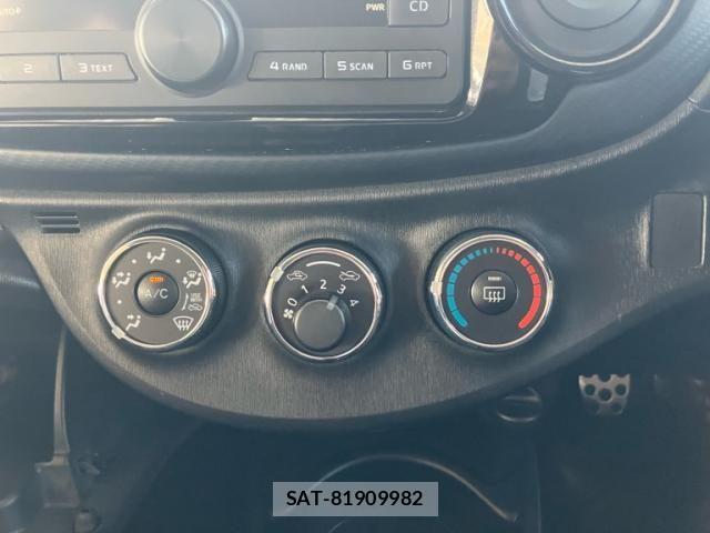 Toyota VITZ 2012-01 8629565-10