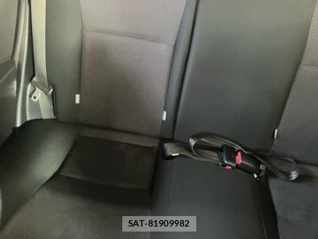 Toyota VITZ 2012-01 8629565-18
