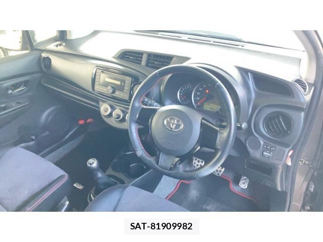 Toyota VITZ 2012-01 8629565-23