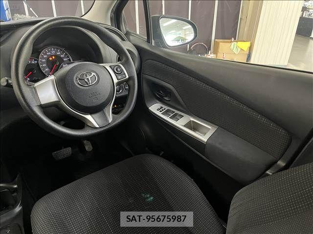 Toyota VITZ 2015-09 8629568-12