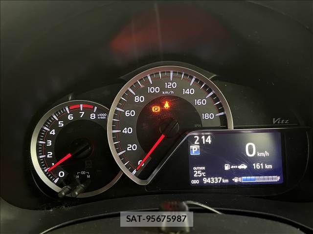Toyota VITZ 2015-09 8629568-14