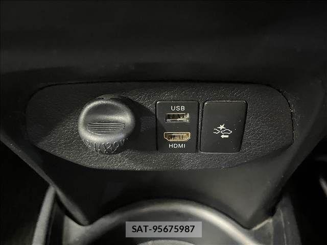 Toyota VITZ 2015-09 8629568-20