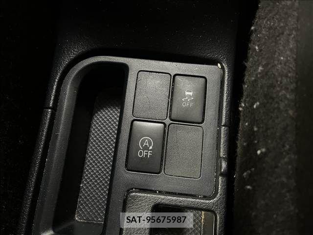 Toyota VITZ 2015-09 8629568-25