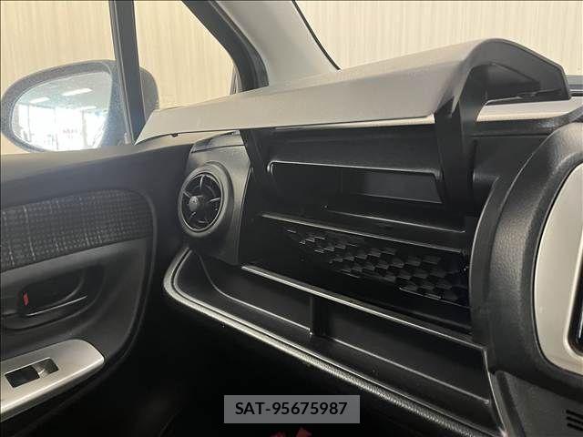 Toyota VITZ 2015-09 8629568-26