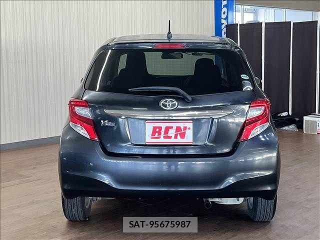 Toyota VITZ 2015-09 8629568-5