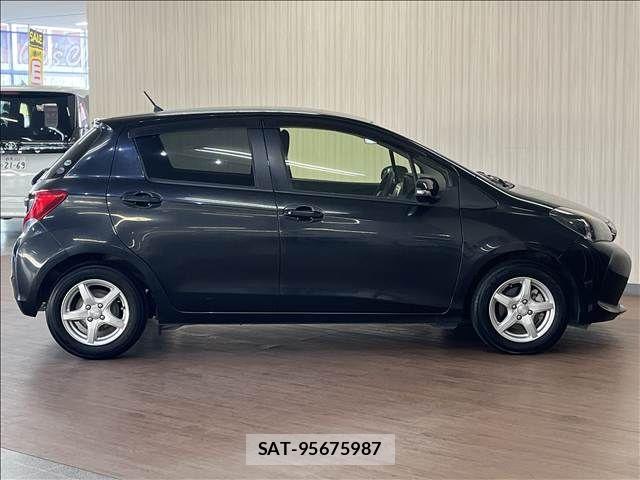 Toyota VITZ 2015-09 8629568-7