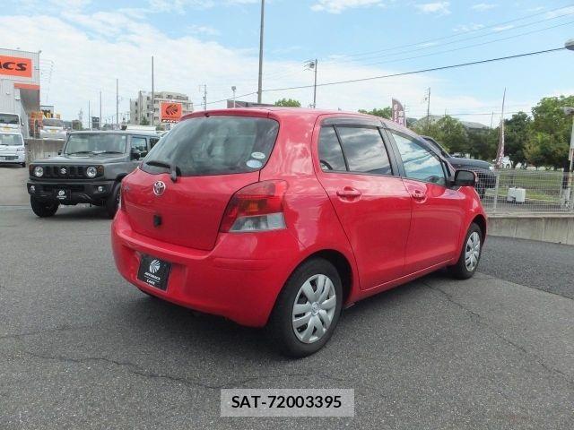 Toyota VITZ 2009-09 8629569-2