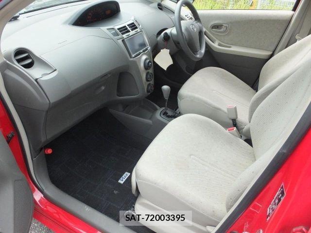 Toyota VITZ 2009-09 8629569-7