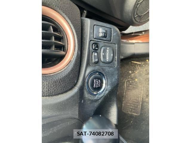 Toyota VITZ 2013-09 8629582-12