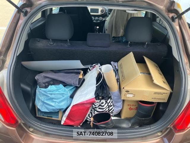 Toyota VITZ 2013-09 8629582-19
