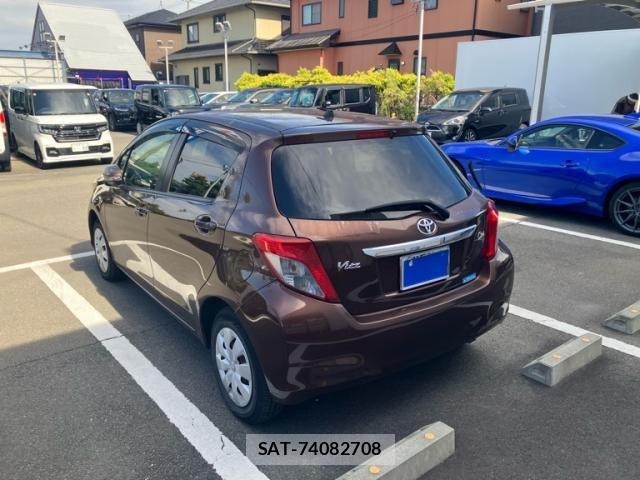 Toyota VITZ 2013-09 8629582-6