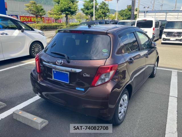 Toyota VITZ 2013-09 8629582-7