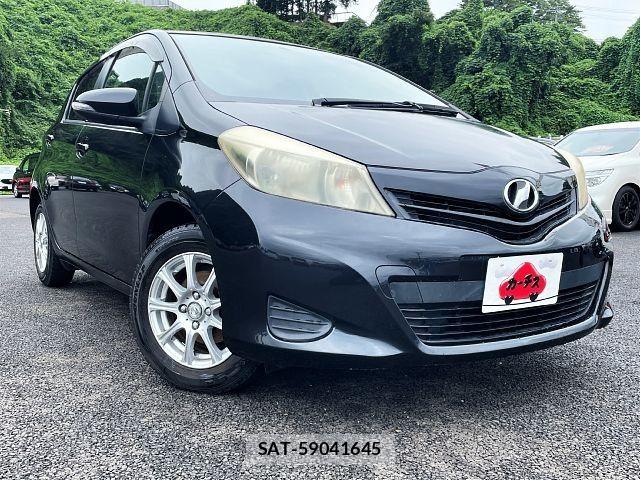 Toyota VITZ 2011-11 8662201-0