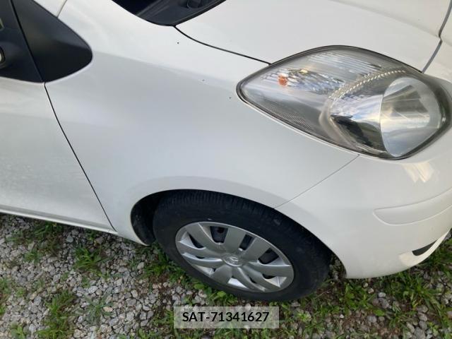Toyota VITZ 2011-02 8667100-1