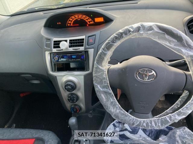 Toyota VITZ 2011-02 8667100-19