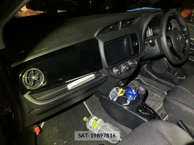 Toyota VITZ 2019-10 8662189-10