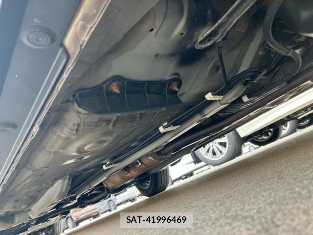 Toyota VITZ 2012-06 8662205-11