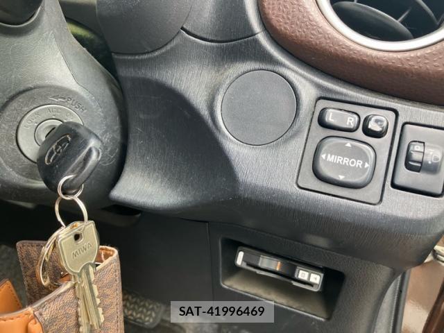 Toyota VITZ 2012-06 8662205-16