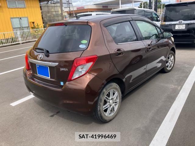 Toyota VITZ 2012-06 8662205-7