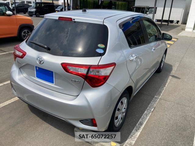 Toyota VITZ 2017-09 8662191-1