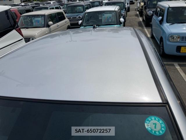 Toyota VITZ 2017-09 8662191-4