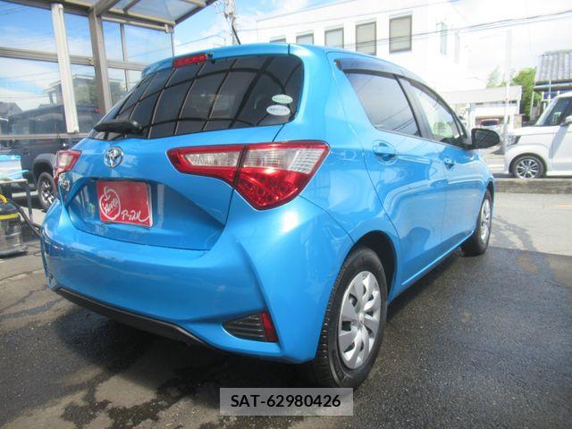 Toyota VITZ 2017-03 8662192-2