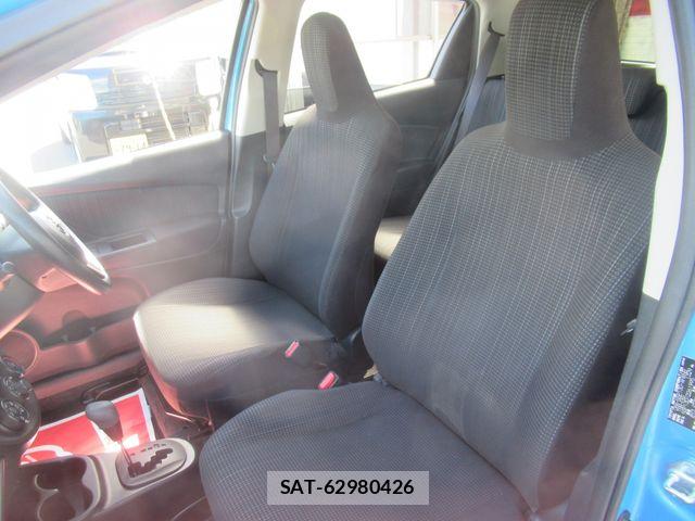 Toyota VITZ 2017-03 8662192-6