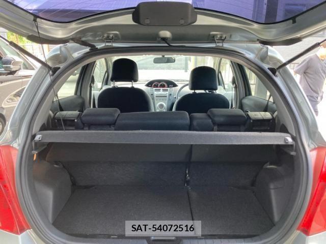 Toyota VITZ 2006-03 8662204-8