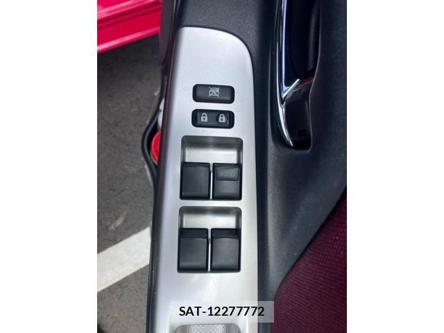Toyota VITZ 2016-10 8662207-15