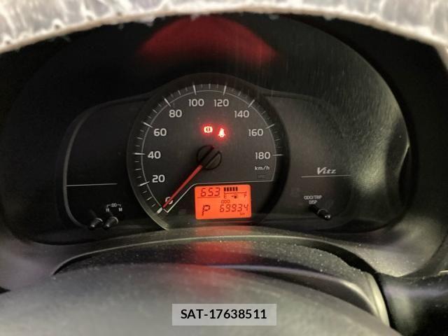 Toyota VITZ 2012-04 8667102-12