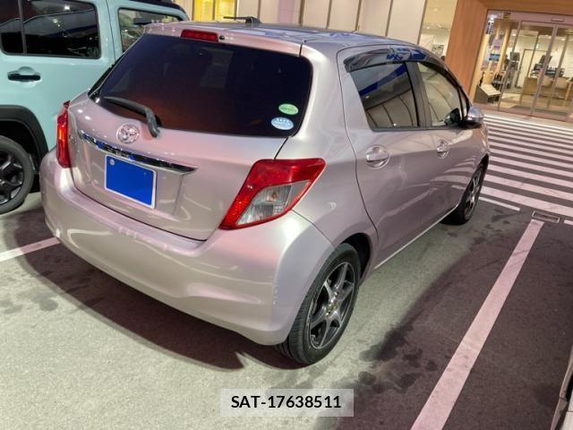 Toyota VITZ 2012-04 8667102-2