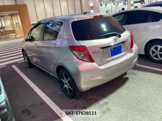 Toyota VITZ 2012-04 8667102-3