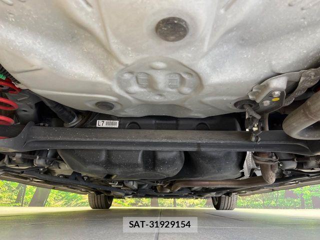 Toyota VITZ 2017-11 8667098-17