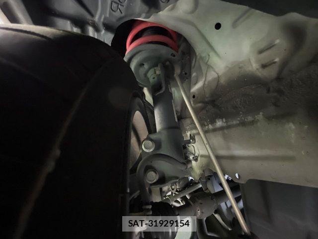 Toyota VITZ 2017-11 8667098-19