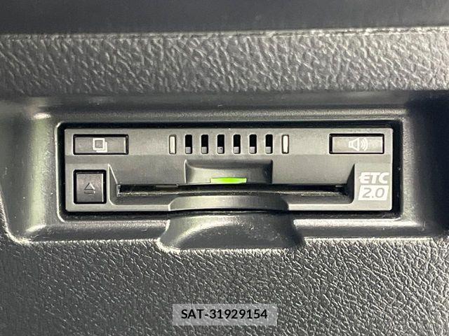 Toyota VITZ 2017-11 8667098-5