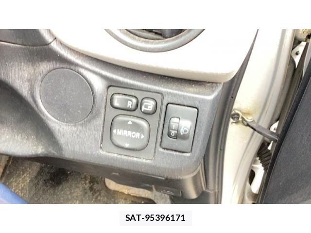 Toyota VITZ 2011-08 8662202-8