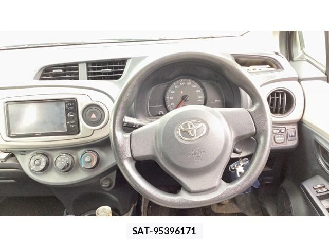 Toyota VITZ 2011-08 8662202-7