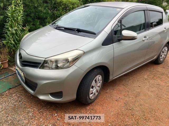 Toyota VITZ 2011-11 8686871-0