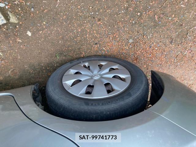 Toyota VITZ 2011-11 8686871-7