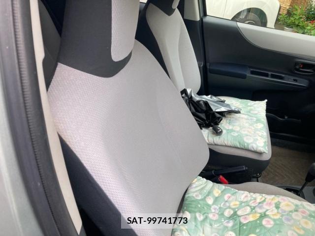 Toyota VITZ 2011-11 8686871-8