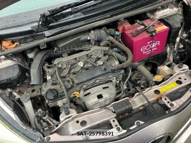 Toyota VITZ 2011-10 8686870-19
