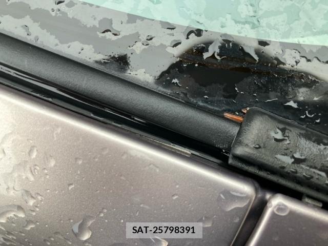 Toyota VITZ 2011-10 8686870-22