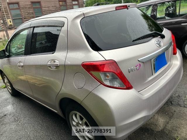 Toyota VITZ 2011-10 8686870-5