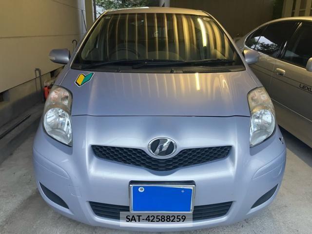 Toyota VITZ 2010-01 8686872-1
