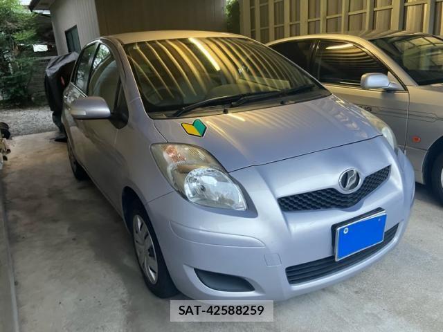 Toyota VITZ 2010-01 8686872-2