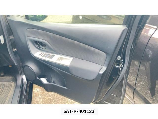 Toyota VITZ 2015-09 8686869-11