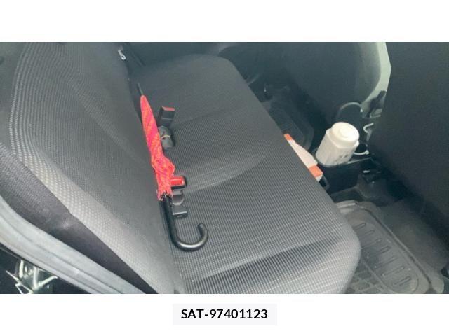 Toyota VITZ 2015-09 8686869-24