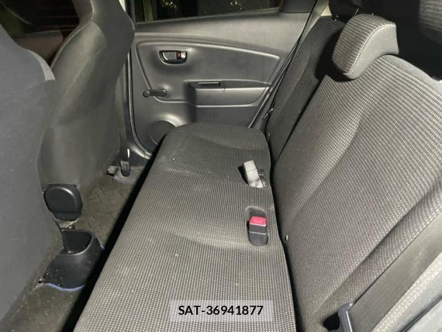 Toyota VITZ 2016-04 8686868-11