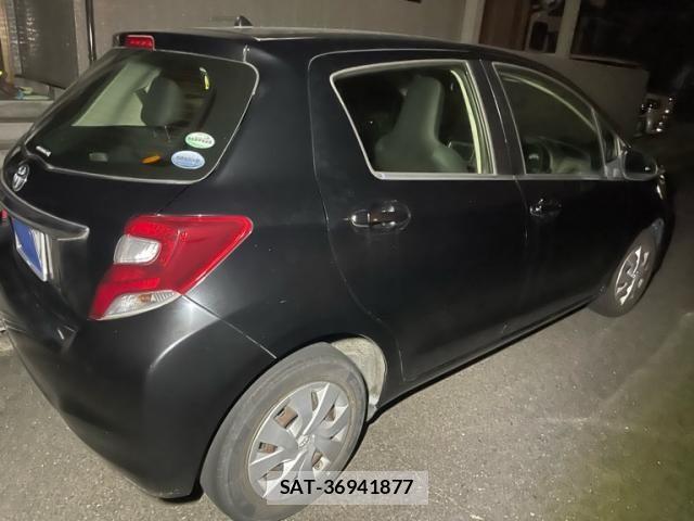 Toyota VITZ 2016-04 8686868-2