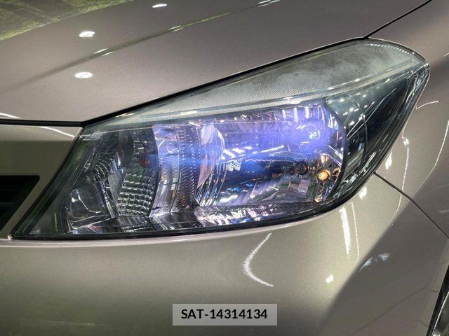 Toyota VITZ 2011-06 8686865-12
